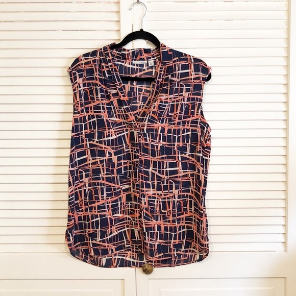 Workwear Sleeveless Button Down Blouse Bundle Medium - Picture 10 of 13